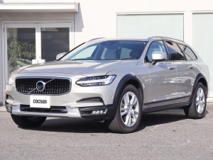 ボルボ V90 クロスカントリー T5 AWD モメンタム
