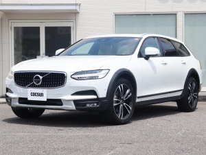 ボルボ V90 クロスカントリー D4 AWD ノルディックエディション