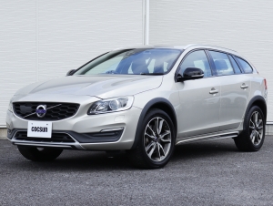 ボルボ V60 クロスカントリー T5 AWD SE