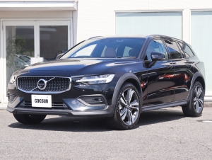 ボルボ V60 クロスカントリー B5 AWD プロ