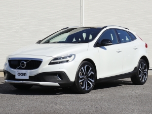 ボルボ V40 クロスカントリー T5 AWD サマム