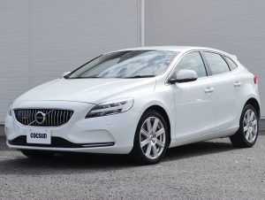 ボルボ V40 D4 インスクリプション