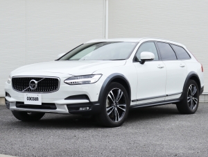 ボルボ V90 クロスカントリー T5 AWD サマム