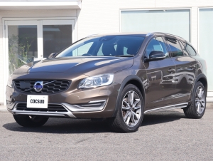 ボルボ V60 クロスカントリー T5 AWD SE