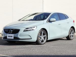 ボルボ V40 T3 モメンタム