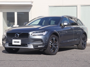 ボルボ V90 クロスカントリー D4 AWD サマム