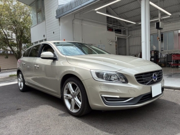 ボルボV60 ERST(エアスト)車高調整サスペンションキットを装着しました。