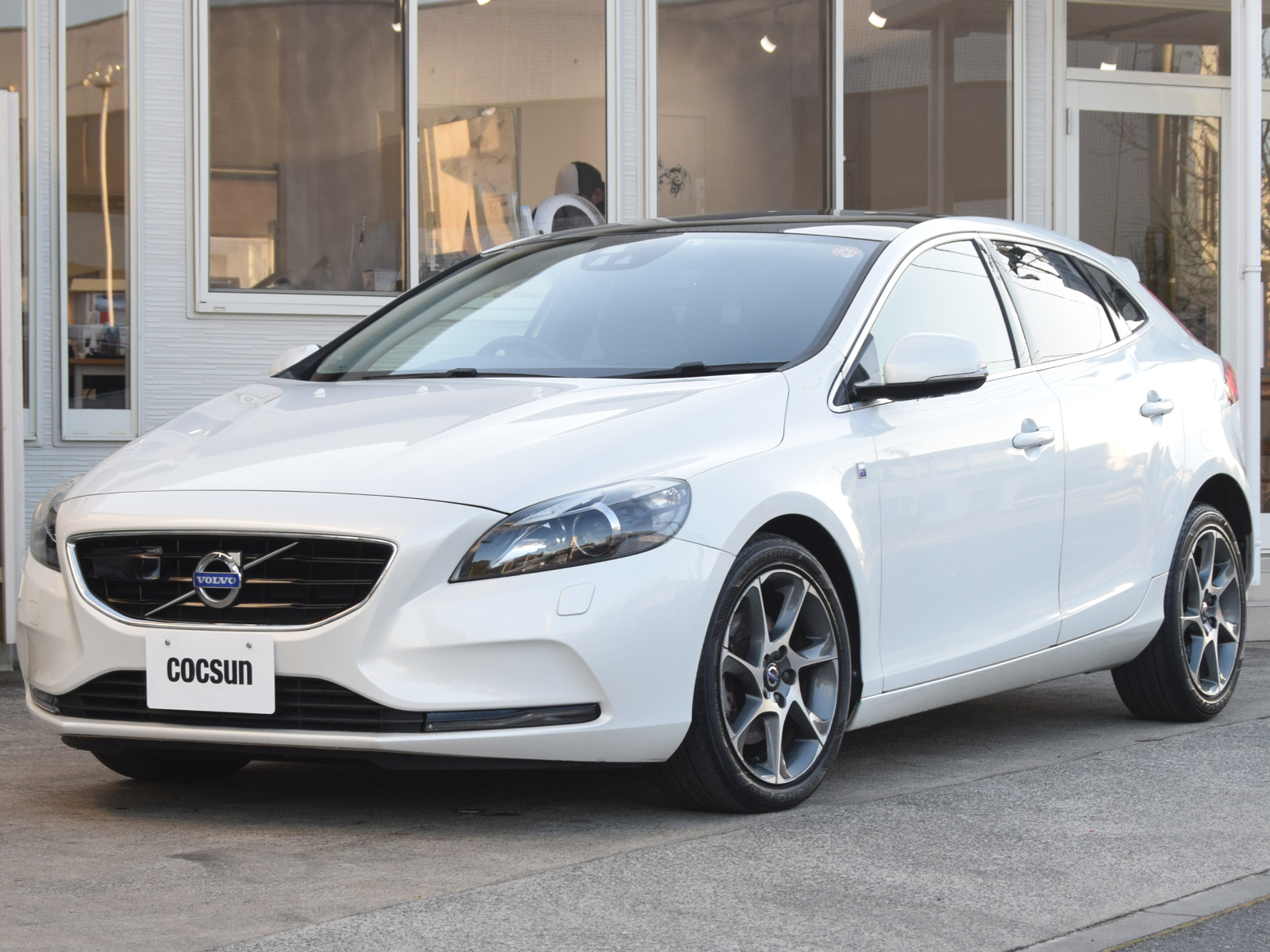 ボルボ V40 オーシャンレースエディション｜ボルボ中古車販売リスト