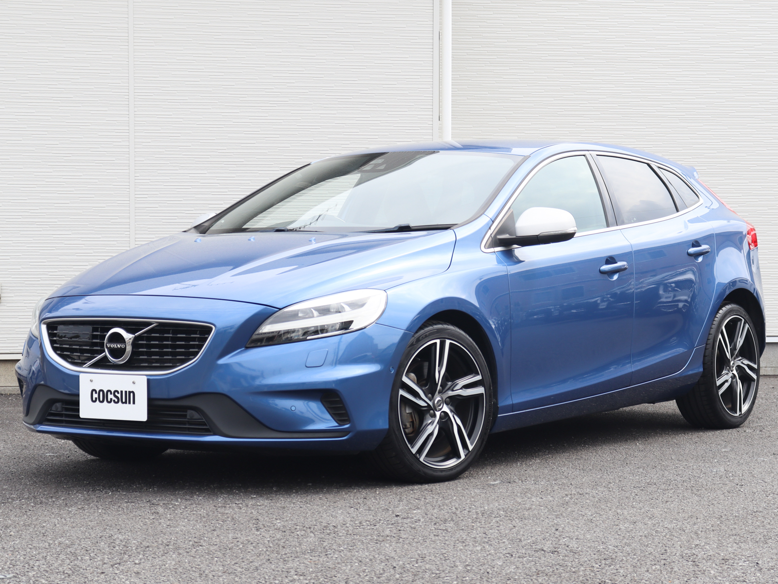 ボルボ V40 T5 Rデザイン｜ボルボ中古車販売リスト｜ボルボ専門店コクスン