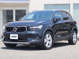 ボルボ　XC40　B4　モメンタム