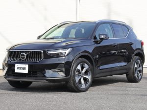 ボルボ　XC40　アルティメット　B4　AWD