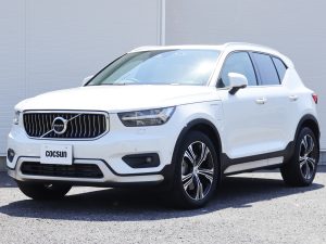 ボルボ　XC40　リチャージ　プラグインハイブリッド　T5　インスクリプション