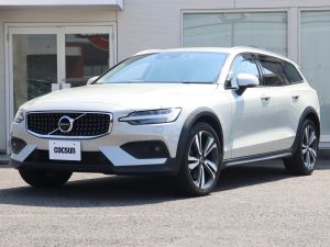 ボルボ　V60　クロスカントリー　T5　AWD　プロ