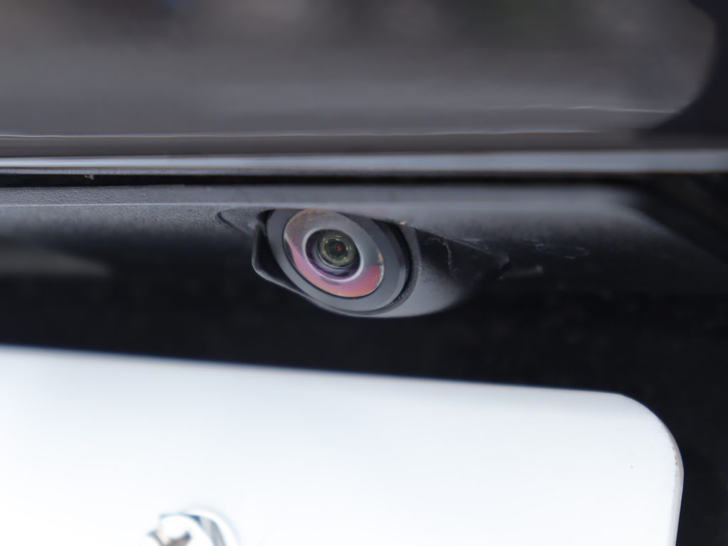 ポポ　＊値段交渉可能＊様 ボルボ V60 T5 Momentum ｜SUVといえばグッドスピードGOOD SPEED