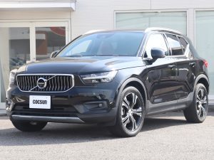 ボルボ　XC40　T4　AWD　インスクリプション