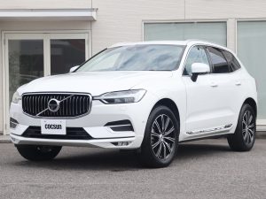 ボルボ　XC60　D4　AWD　インスクリプション