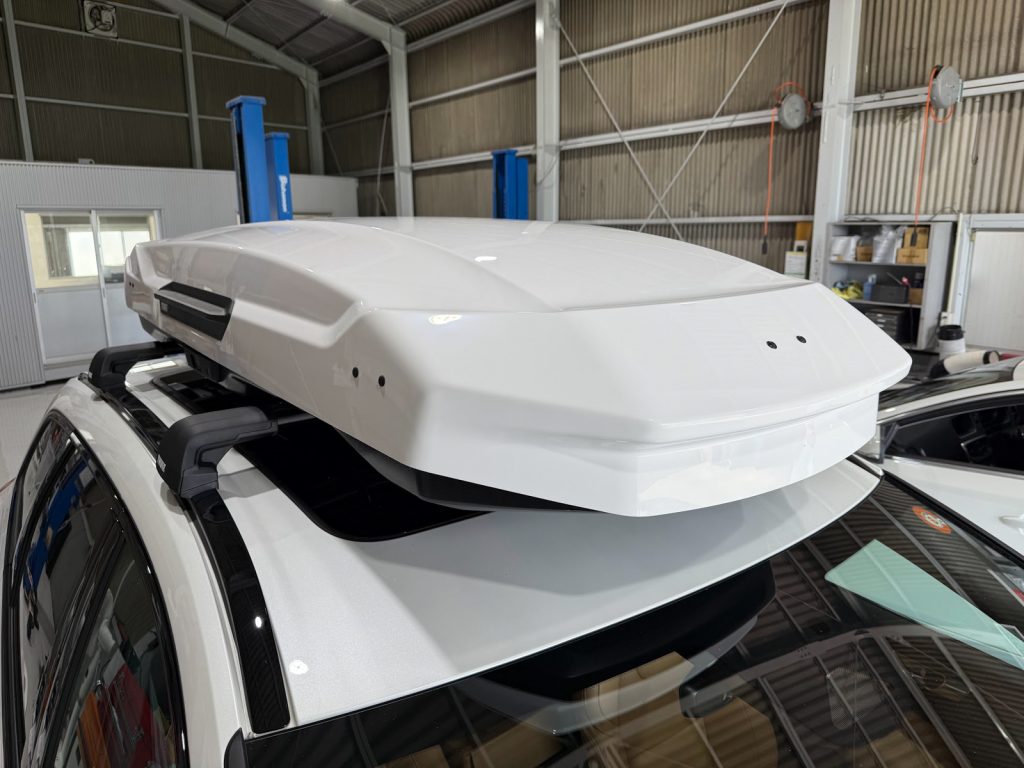 31712030）THULE スーリー ルーフボックス OCEAN 600 オーシャン THULE製ベースキャリア付き THULE(スーリー) ルーフボックス Vector L チタンマット