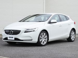 ボルボ　V40　D4　インスクリプション