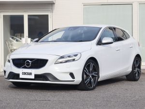 ボルボ　V40　D4　Rデザイン　ポールスターエディション