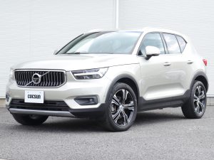 ボルボ　XC40　T4　AWD　インスクリプション