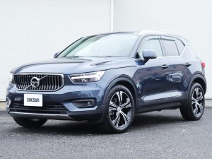 ボルボ　XC40　B4　AWD　インスクリプション