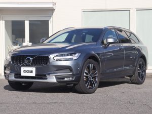 ボルボ　V90　クロスカントリー　D4　AWD　サマム