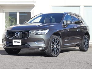 ボルボ　XC60　D4　AWD　インスクリプション