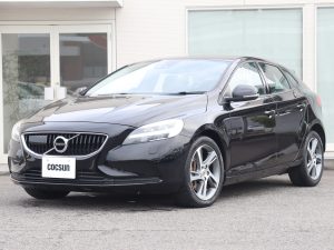 ボルボ　V40　T3　モメンタム