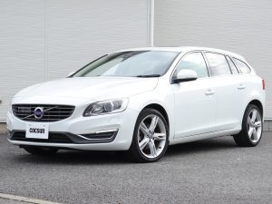 ボルボ　V60　D4　クラシック