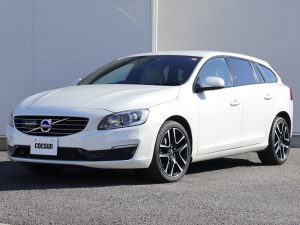 ボルボ　V60　D4　ダイナミックエディション
