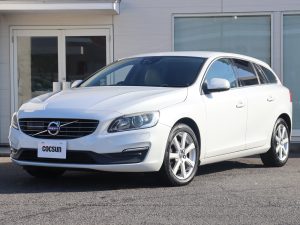 ボルボ　V60　D4　タック