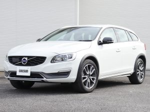 ボルボ　V60　クロスカントリー　T5　AWD　SE