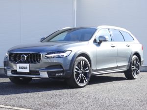 ボルボ　V90　クロスカントリー　T5　AWD　サマム
