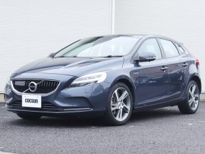 ボルボ　V40　T3　モメンタム