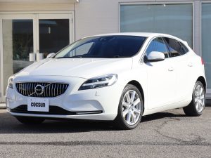 ボルボ　V40　D4　インスクリプション