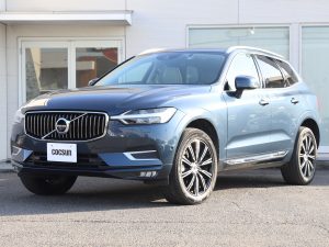 ボルボ　XC60　D4　AWD　インスクリプション