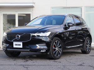 ボルボ　XC60　D4　AWD　インスクリプション