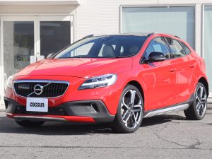 ボルボ　V40　クロスカントリー　D4　アクティブエディション