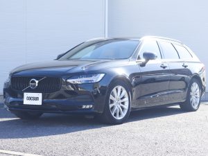 ボルボ　V90　T5　モメンタム