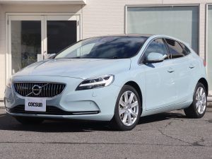 ボルボ　V40　D4　インスクリプション