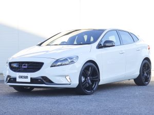 ボルボ　V40　Rデザイン　カーボンエディション
