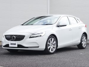 ボルボ　V40　D4　インスクリプション