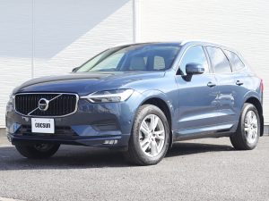 ボルボ　XC60　T5　AWD　モメンタム
