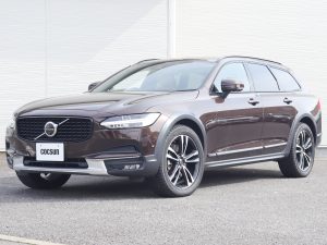 ボルボ　V90　クロスカントリー　D4　AWD　プロ