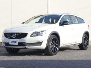 ボルボ　V60　クロスカントリー　T5　AWD　クラシック