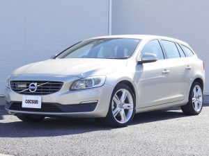 ボルボ　V60　D4　SE
