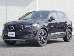 ボルボ　XC40　T4　AWD　インスクリプション