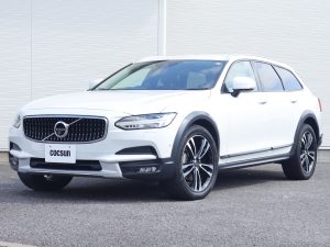 ボルボ　V90　クロスカントリー　D4　AWD　サマム