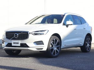 ボルボ　XC60　T8　ツインエンジン　AWD　インスクリプション