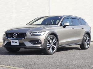 ボルボ　V60　クロスカントリー　T5　AWD　プロ